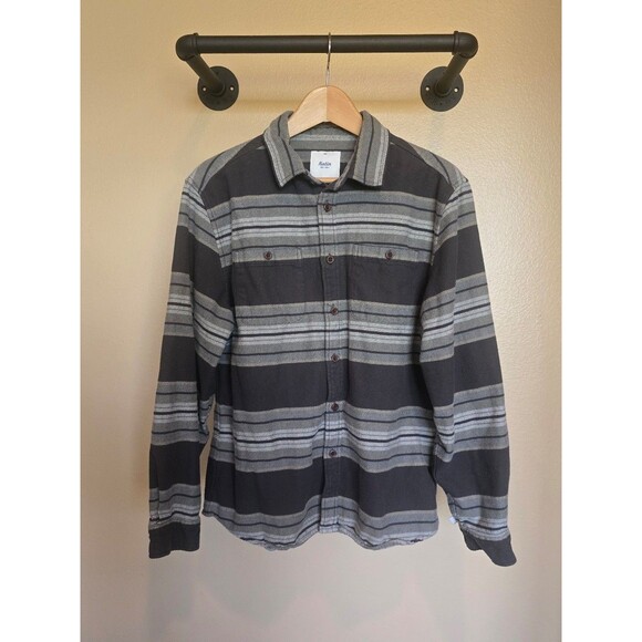 Katin 100% cotton men's size medium button up striped midweight flannel - Picture 6 of 8